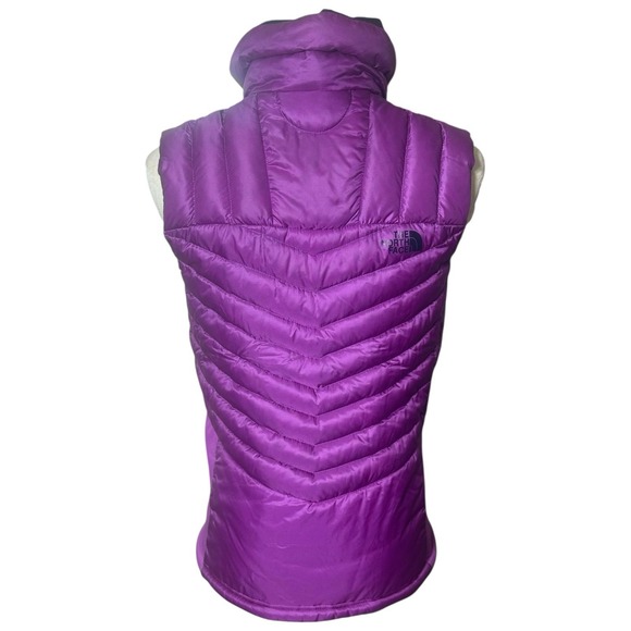 The North Face Puffer Vest Womens Size S 700 Fill Nuptse Down Purple Lightweight - Picture 2 of 14